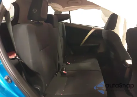 2018 Toyota Rav4 Le z USA, uszkodzony, nr VIN JTMBFREV0JJ191365